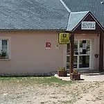 Du Mont Servy Hotel