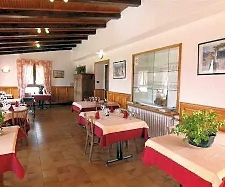 מלון Du Mont Servy Mas-Saint-Chely